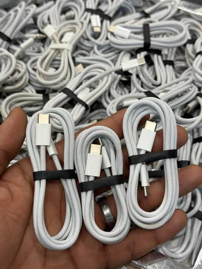 Apple Iphone 17 pro max 20 WATT Cable 100% original stock