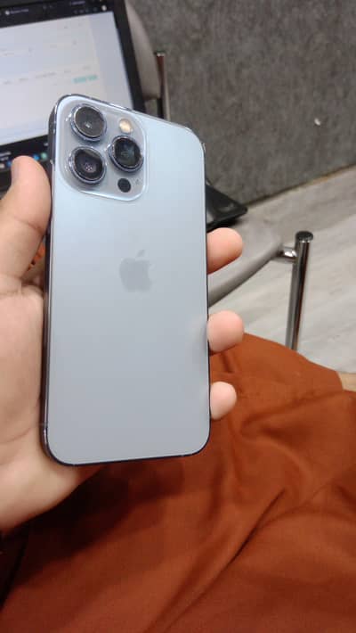 Apple iPhone 13 PRO