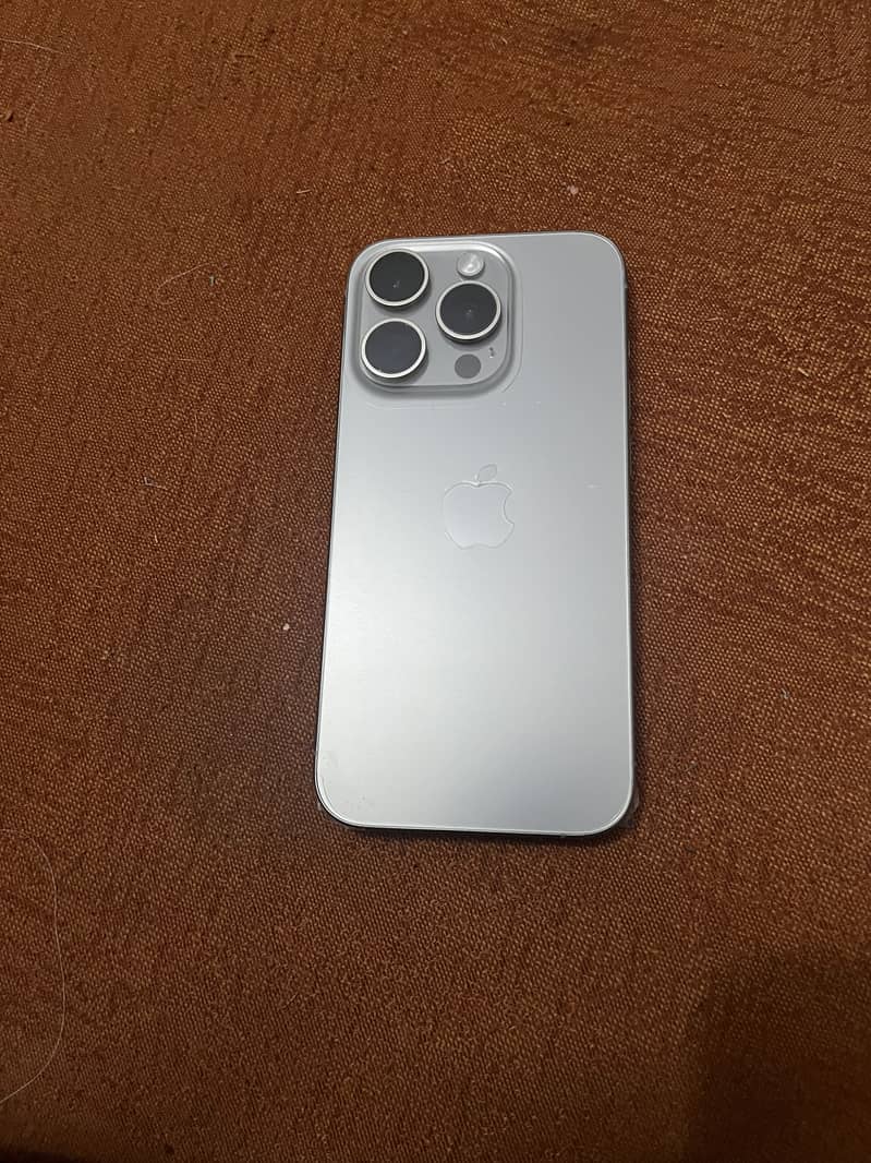 Apple iPhone 15 Pro 0