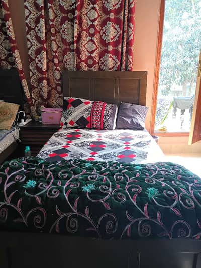 Hostel Seat For Female Bachelor with Family