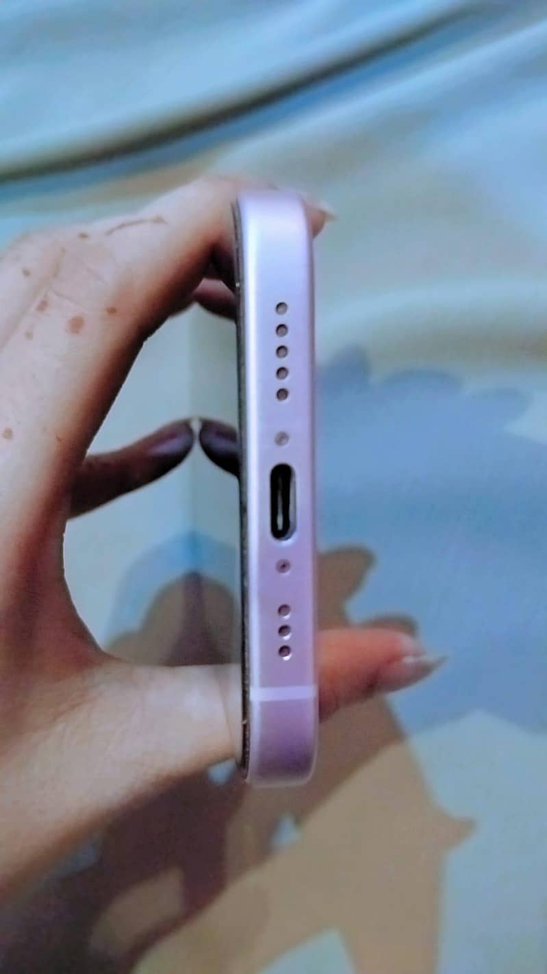 Apple iPhone 15 5