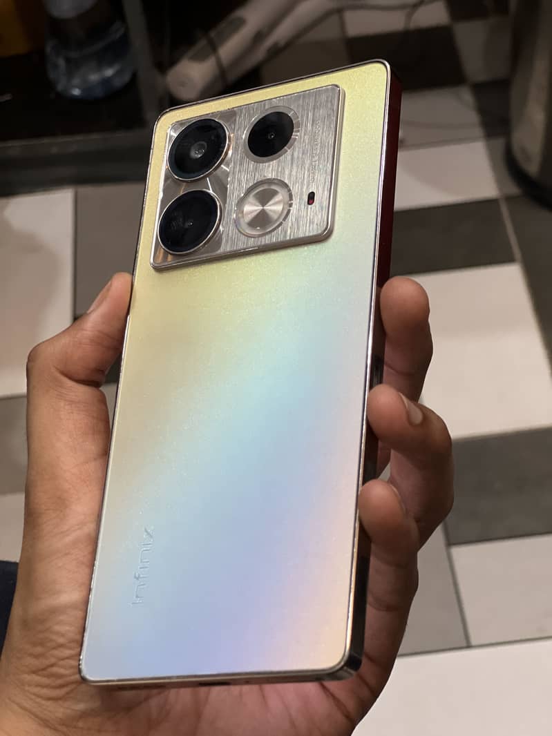 Infinix Note 40 0