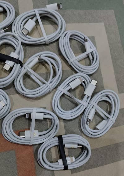 Apple Iphone 14 pro max 20 WATT Cable 100% original box pulled