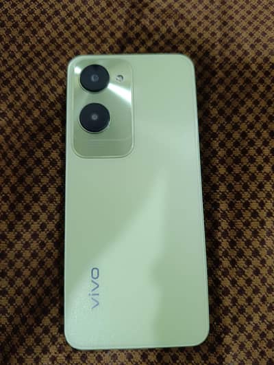 Vivo Y18