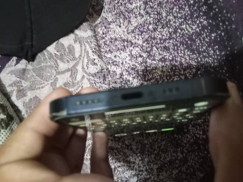 Apple iPhone 12 2