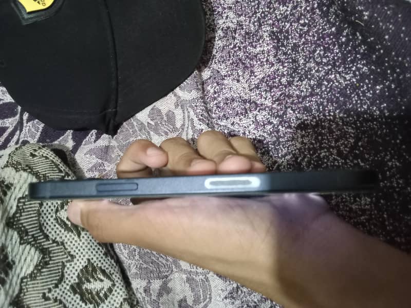 Apple iPhone 12 3