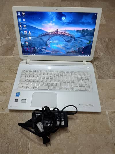 Toshiba dynabook T55/45MW,i3 (4th generation)