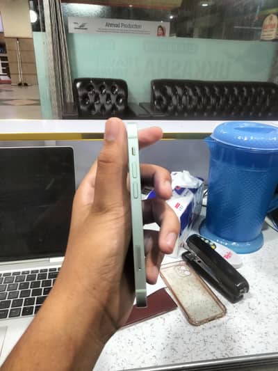 Apple iPhone 12 mini