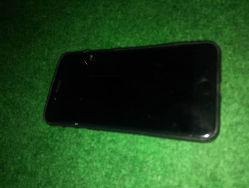 Apple iPhone 7 Plus 0