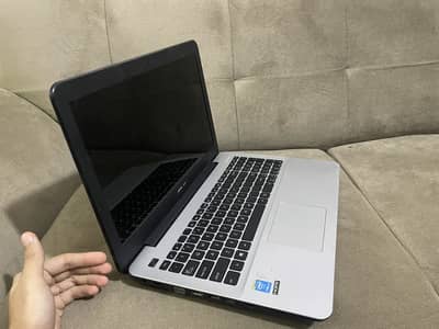 Asus X555L