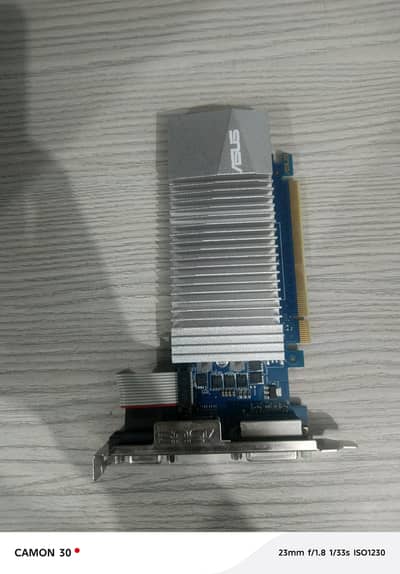 ASUS GRAPHISC  3 cards
