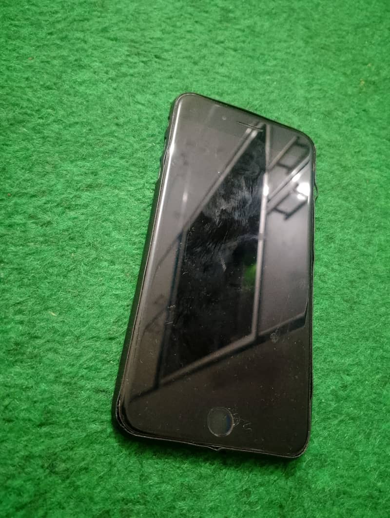 Apple iPhone 7 Plus 0