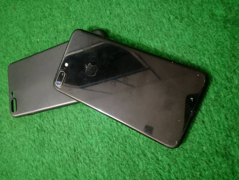 Apple iPhone 7 Plus 1