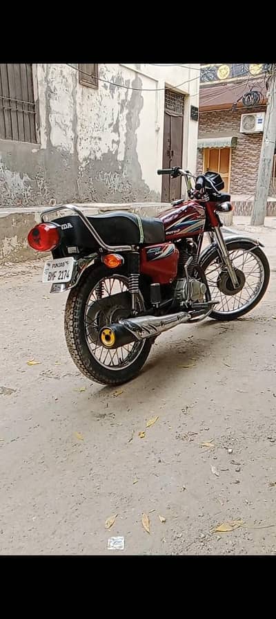 Honda 125 urgent for sale all genuine