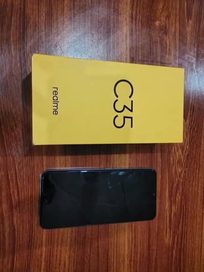 Realme C35