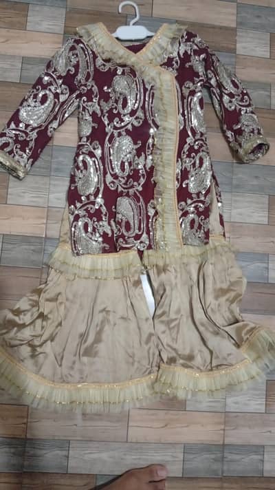 Kids bridal gharara  Dress maroon & golden size 5-8 years 2 sets ava
