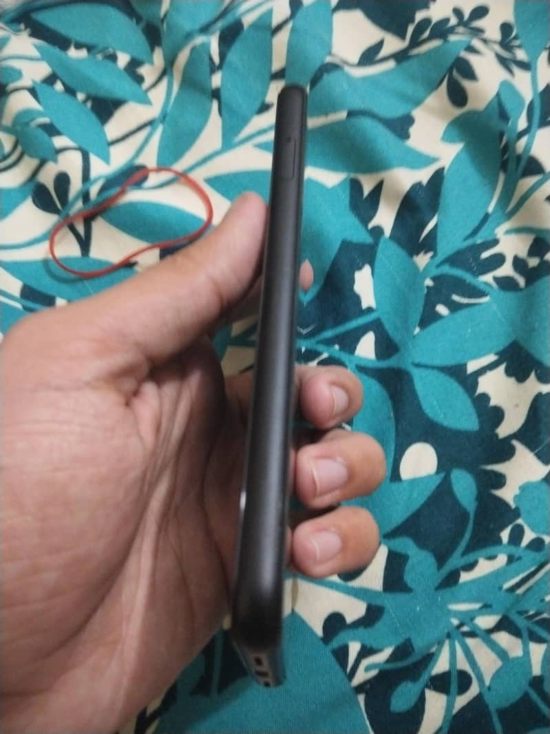 Google Pixel 4 3