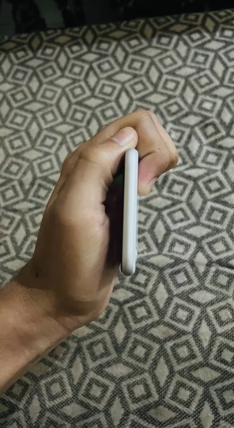 Apple iPhone SE 3