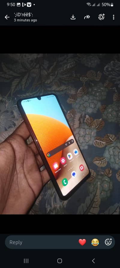 ​Samsung Galaxy A32 (10/10 Condition) - Box Available