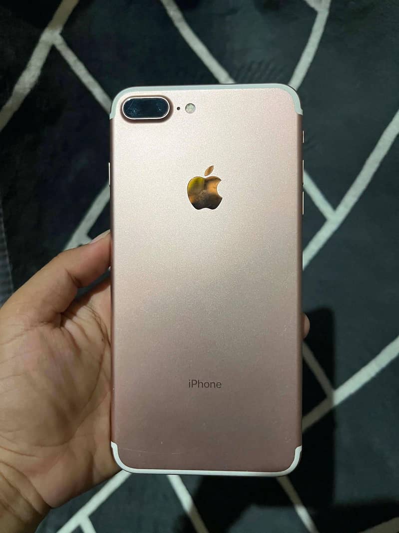 Apple iPhone 7 Plus 1