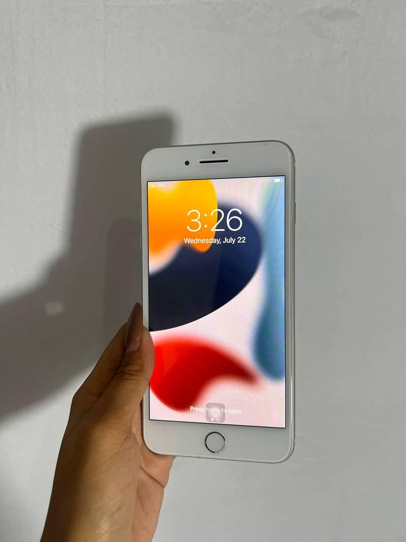 Apple iPhone 7 Plus 5