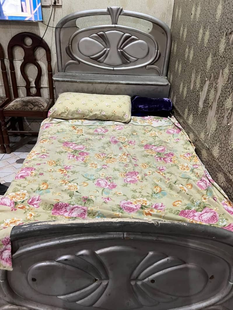 Single bed 2