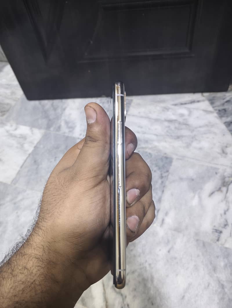 Apple iPhone X 2