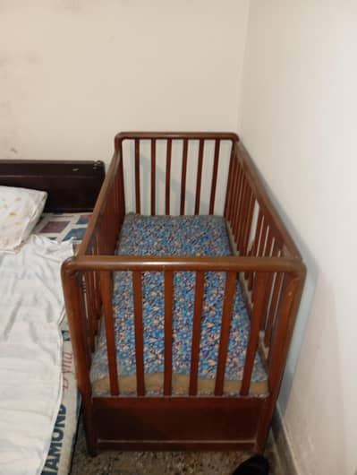 Used children's cot in good condition