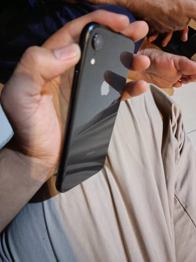 Apple iPhone XR