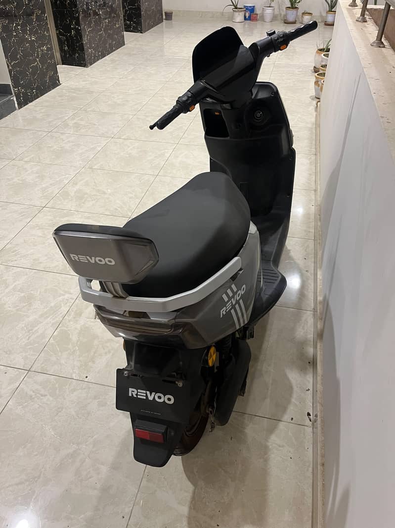 A12 Revoo 1