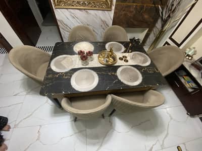 Dinning table urgent sale