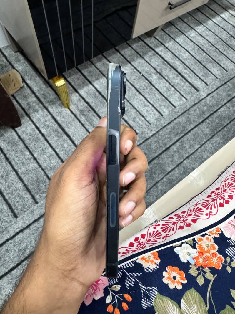 Apple iPhone 14 1