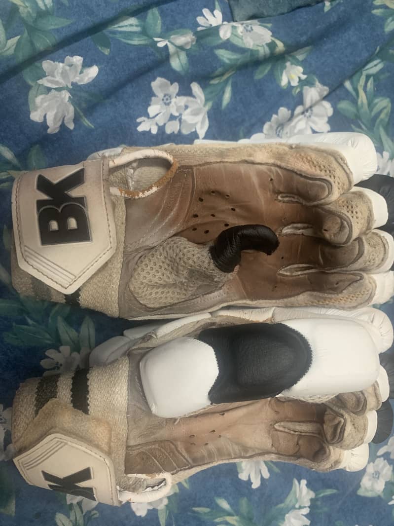 Gloves for lefty 6