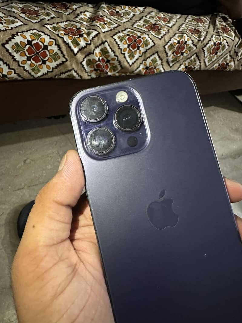iPhone 14 Pro Max 2