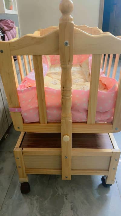 baby cot