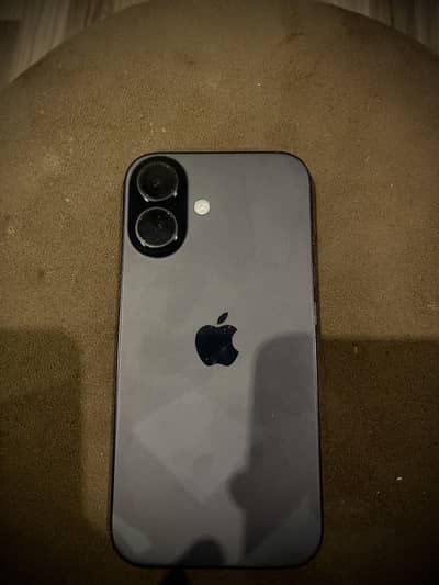 Apple iPhone 16