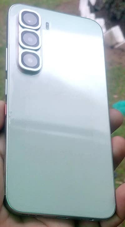 Infinix Hot 60 Pro 10/10 condition complete box.