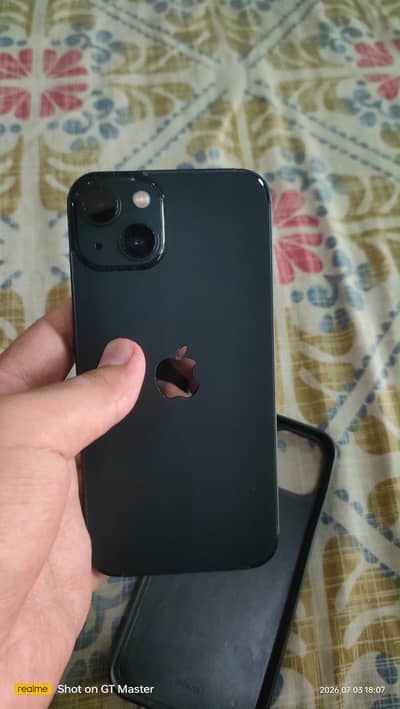 Apple iPhone 13