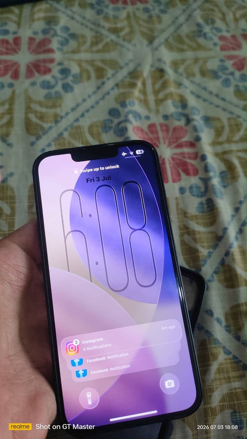 Apple iPhone 13 2
