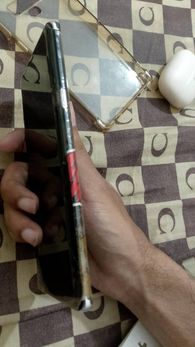 Samsung Mobile Note 9 4