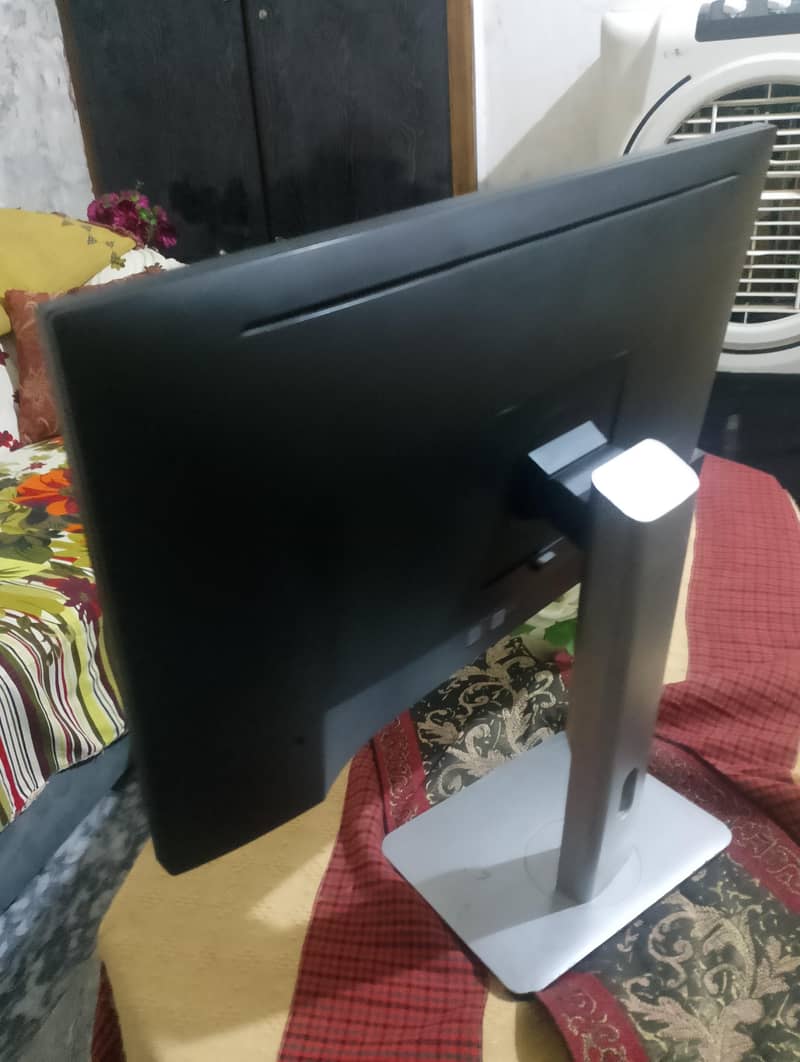 dell lcd wide borderless 3