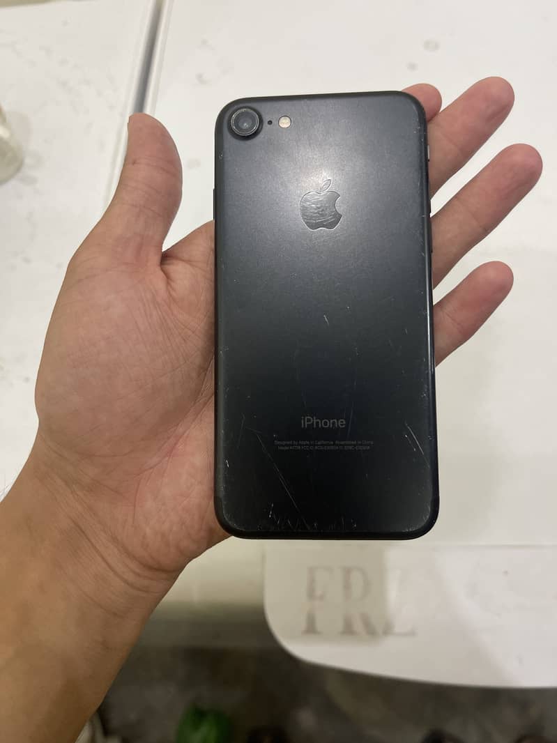 Apple iPhone 7 5
