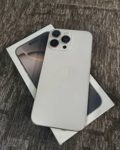 Apple iPhone 16 Pro Max