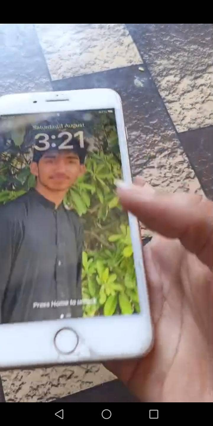 Apple iPhone 8 Plus 1