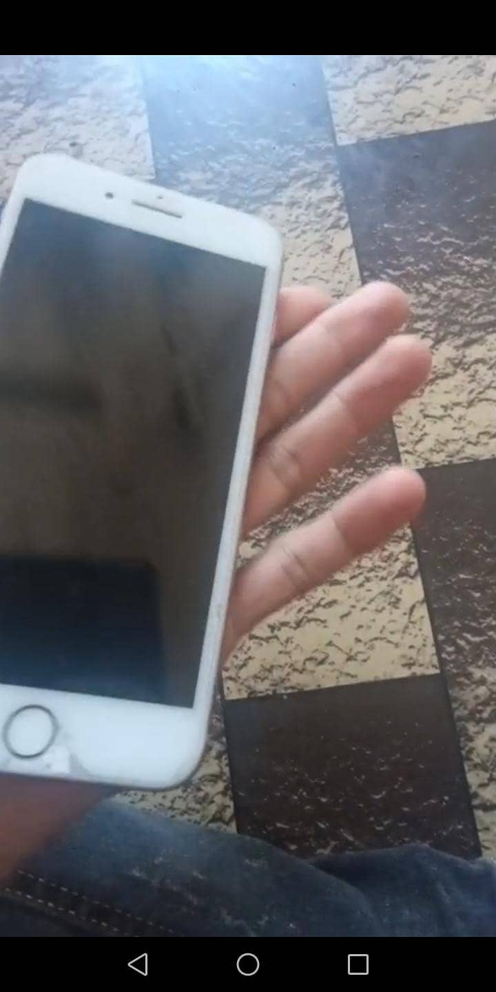 Apple iPhone 8 Plus 2