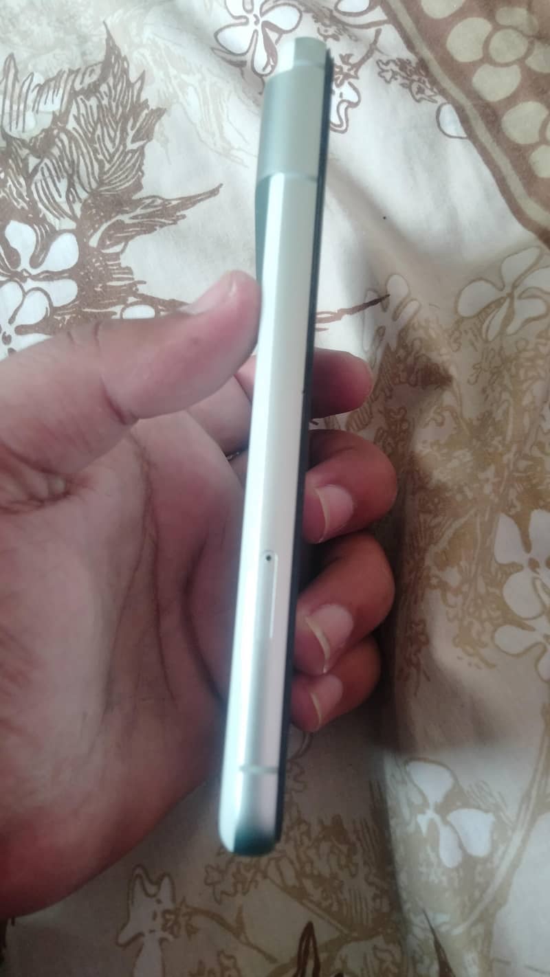 Google Pixel 8 3