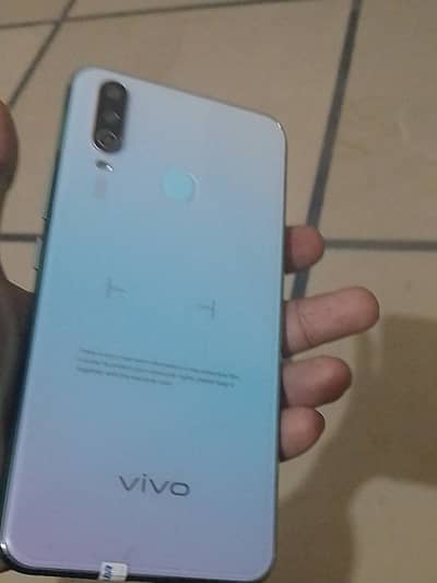 Vivo Y17