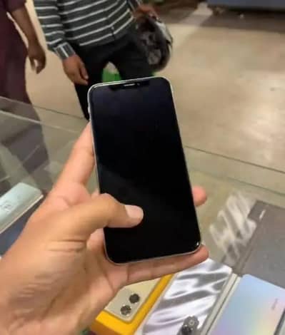 iPhone x 256 GB 8 battery health for sale