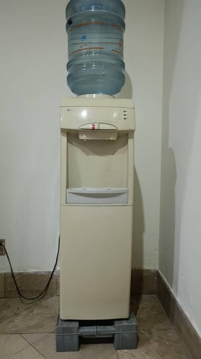 2 Tap Water Dispenser with Fridge – Good Condition