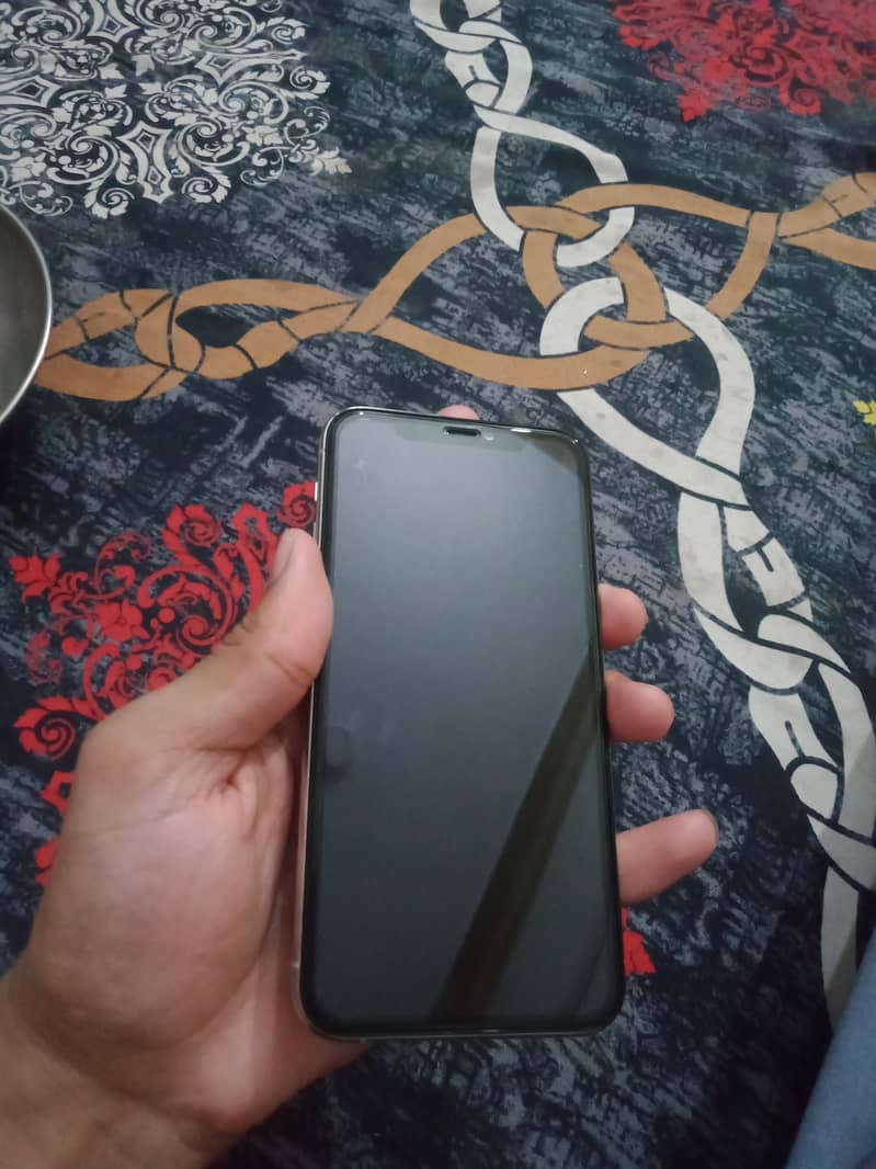 Apple iPhone 11 Pro 0
